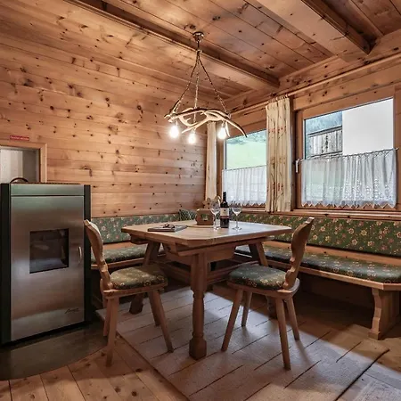 Holzknechthuette Casa de Férias *